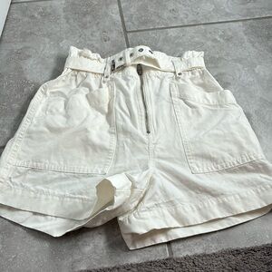 Banana Republic women's belted cargo shorts size 4